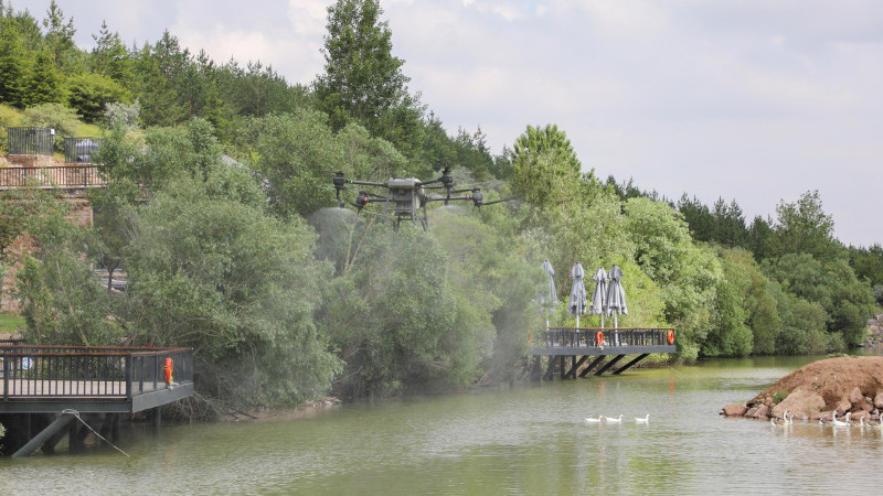 TARIM’DAN SONRA SİNEK İLAÇLAMASINDA DA  DRONE DEVRİ