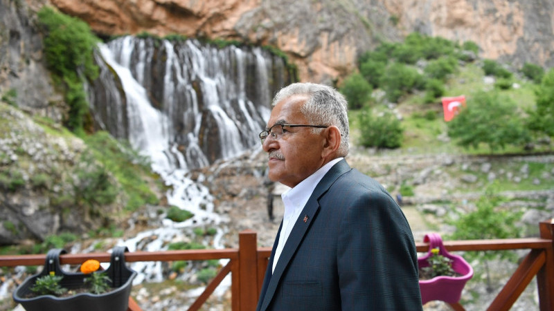 BAŞKAN BÜYÜKKILIÇ’TAN TURİZM ŞEHRİ KAYSERİ’YE DAVET
