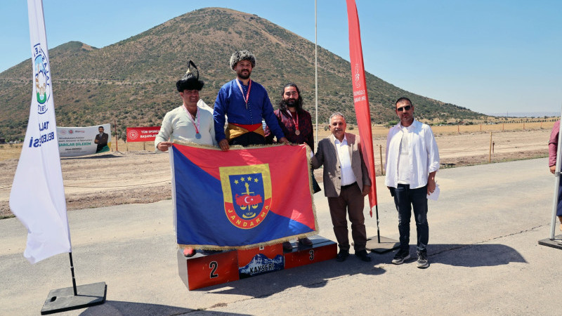 “TÜRK TARİHİ AT SIRTINDA YAZILDI”