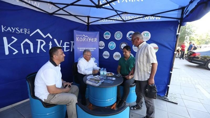    BÜYÜKŞEHİR’İN KAYSERİ KARİYER MERKEZİ İLE 1 AYDA 255 KİŞİ İŞE YERLEŞTİ