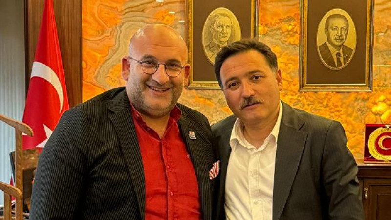 Okan GEÇGEL Türkiye İnternet Gazeteciliği Derneği (TİGAD) Genel Başkanı  Gökmen Çiçek sahip çıktı
