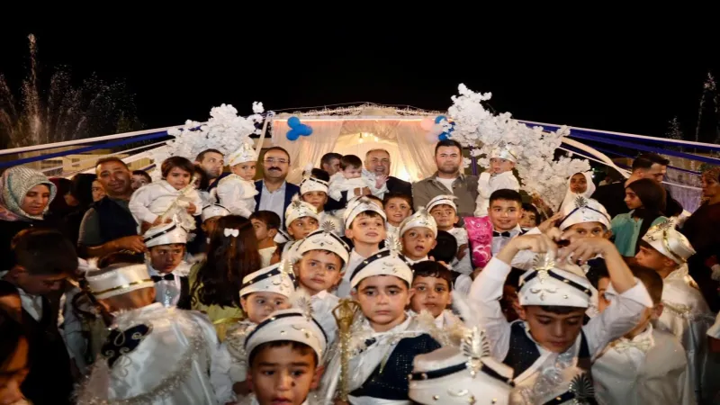 Belediyeden yetimlere toplu sünnet şöleni
