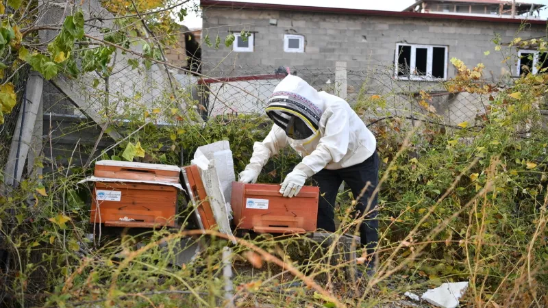 Kayseri Büyükşehir'e kovan dolusu teşekkür
