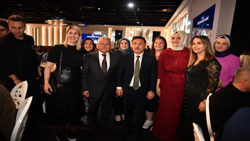 Memduh Büyükkılıç'tan 'öğretmenlere' övgü