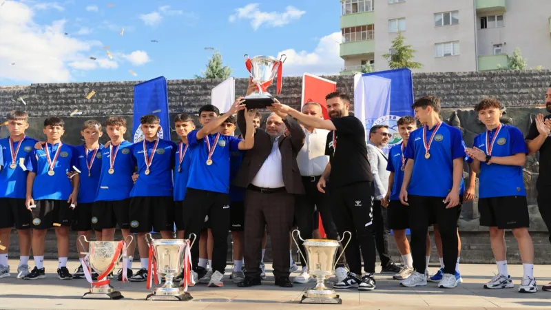 Kayseri Talas'ta Sporcu Fabrikası'ndan 2 yeni oyuncu