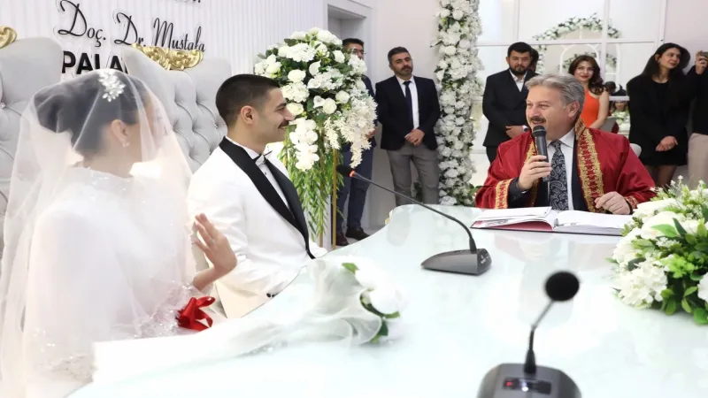 Kayseri Melikgazi 2 bin çifti dünyaevine taşıdı