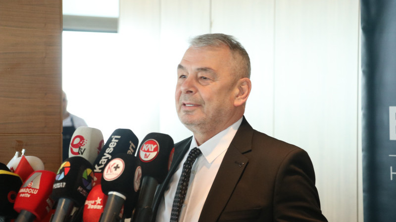 Erciyes Anadolu Holding Başkanı Öksüzömer’den şirket devri açıklaması