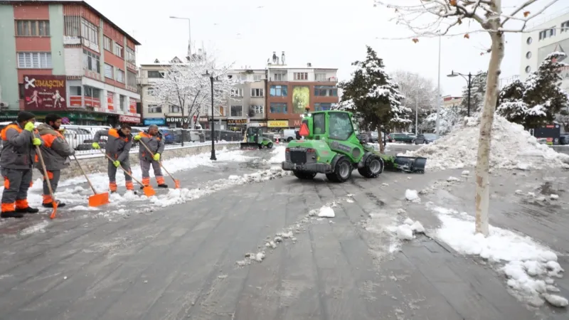 Kayseri Melikgazi hız kesmeden kar temizliği