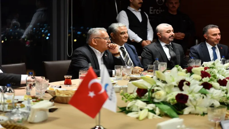 Kayseri iş dünyası Başkan Büyükkılıç'ı iftar sofrasında ağırladı