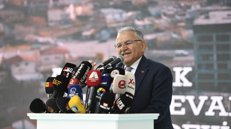 Başkan Büyükkılıç'tan Kayseri'ye İç Anadolu'nun En Büyük Aquaparkı Müjdesi