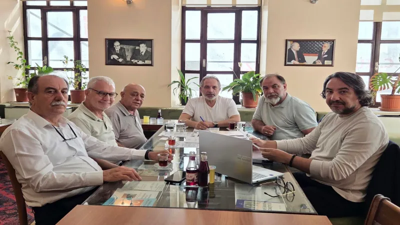 Mustafa Yalçın'dan edebiyat aşkına İstanbul turu