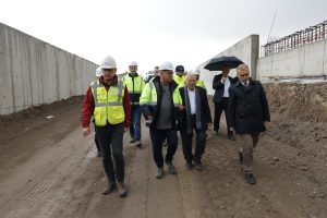 BAŞKAN BÜYÜKKILIÇ, KARTAL KATLI KAVŞAĞI’NDA SON DURUMU YERİNDE İNCELEDİ: “BURADA YATIP, BURADA KALKACAĞIZ”