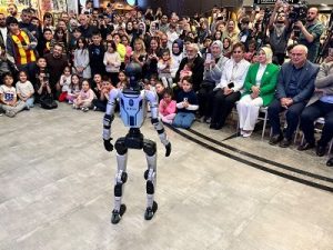Melikgazi’de MEGA robot tanıtıldı, TEKNOFEST şampiyonları ödüllendirildi