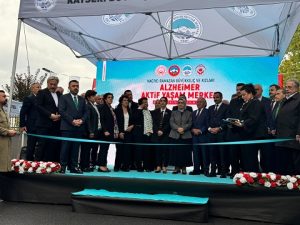 Kayseri’de Alzheimer Aktif Yaşam Merkezi açıldı