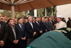 Vali Gökmen Çiçek’in babaannesi son yolculuğuna uğurlandı
